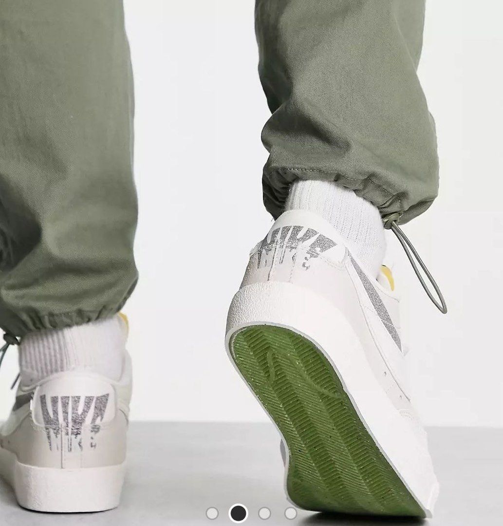 Nike blazer grey low trainers top