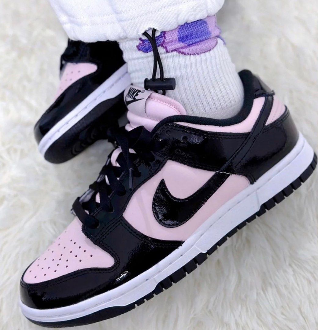 White pink and black nikes cheap