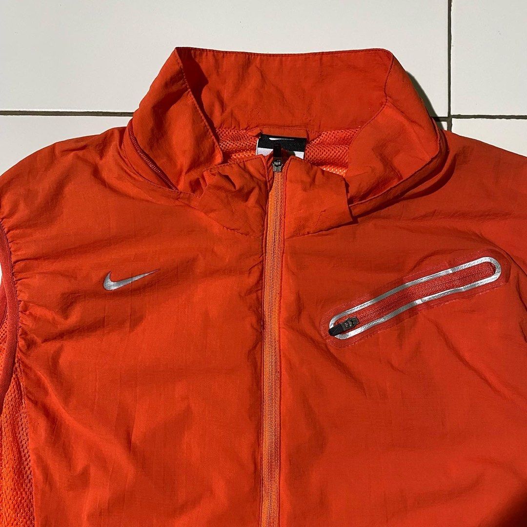 Nike Vest Jacket, Men's Fashion, Men's Clothes, Outerwear on Carousell