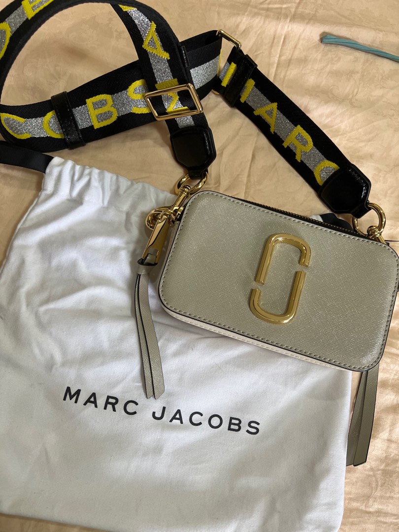 Original Marc Jacobs Camera Bag, Luxury, Bags & Wallets on Carousell