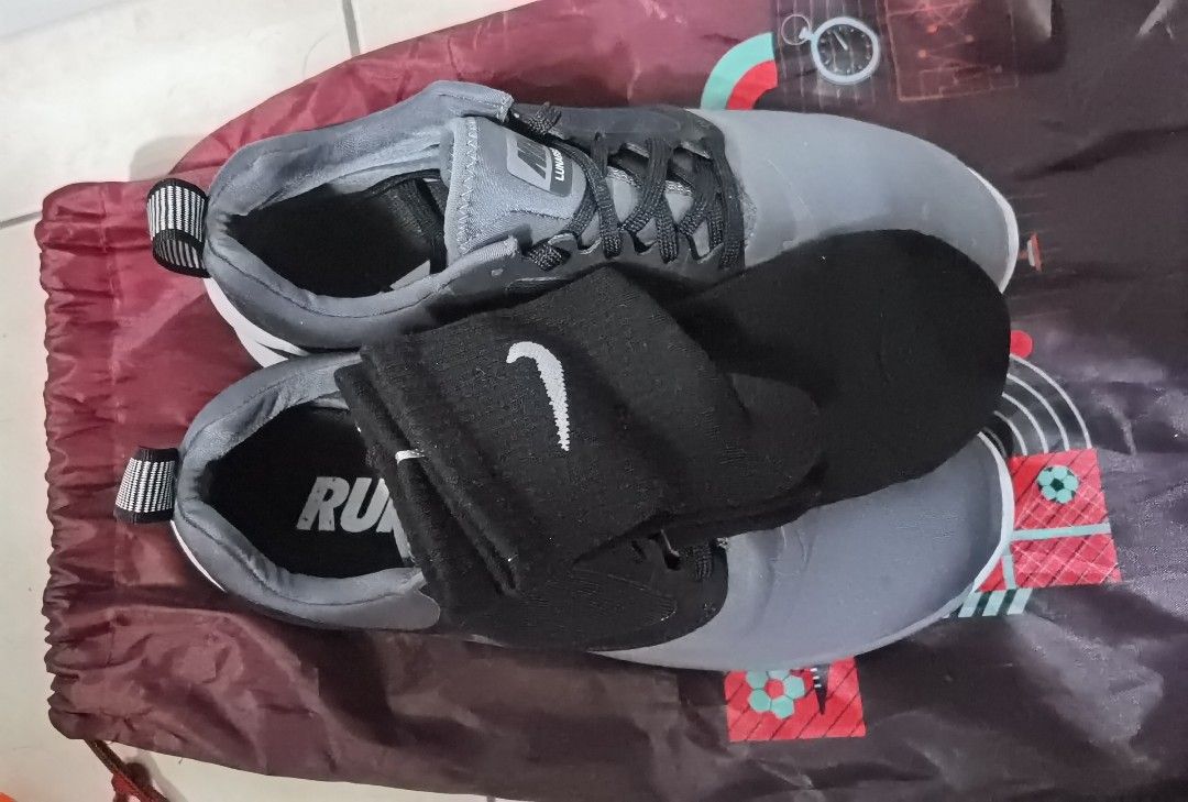 Men's lunarsolo running shoe top