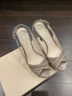 Prada heels size 8
