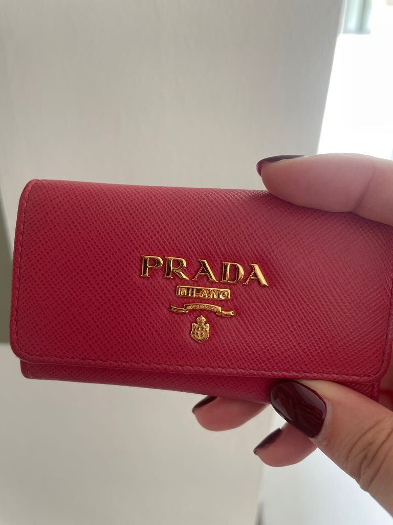 Prada saffiano key pouch store