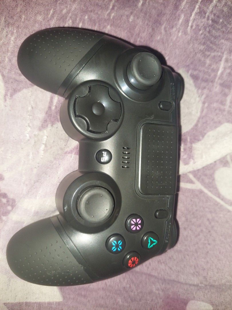 Ps4 ds4 controller w issue (Category: Controllers) located in Quezon City. Submitted by obet89 (Listing ID 1204530783, Image 1). Description: class A ds4 connecting to ps4 unit issue all button except x and rbutoon not responsive buy at your own risk meet up bgc sm north.
