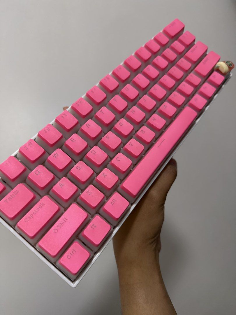 REDDRAGON DRACONIC MECHANICAL KEYBOARD (Category: Computer Keyboard) located in Quezon City. Submitted by lustitia (Listing ID 1204497995, Image 1). Description: ~ Wired ~ Bluetooth ~ RGB ~ Mechanical Keyboard ~ 60% Inclusions: ~ Original Keycaps ~ Original Wire ~ Box ~ Tools RFS: switched to Mac.