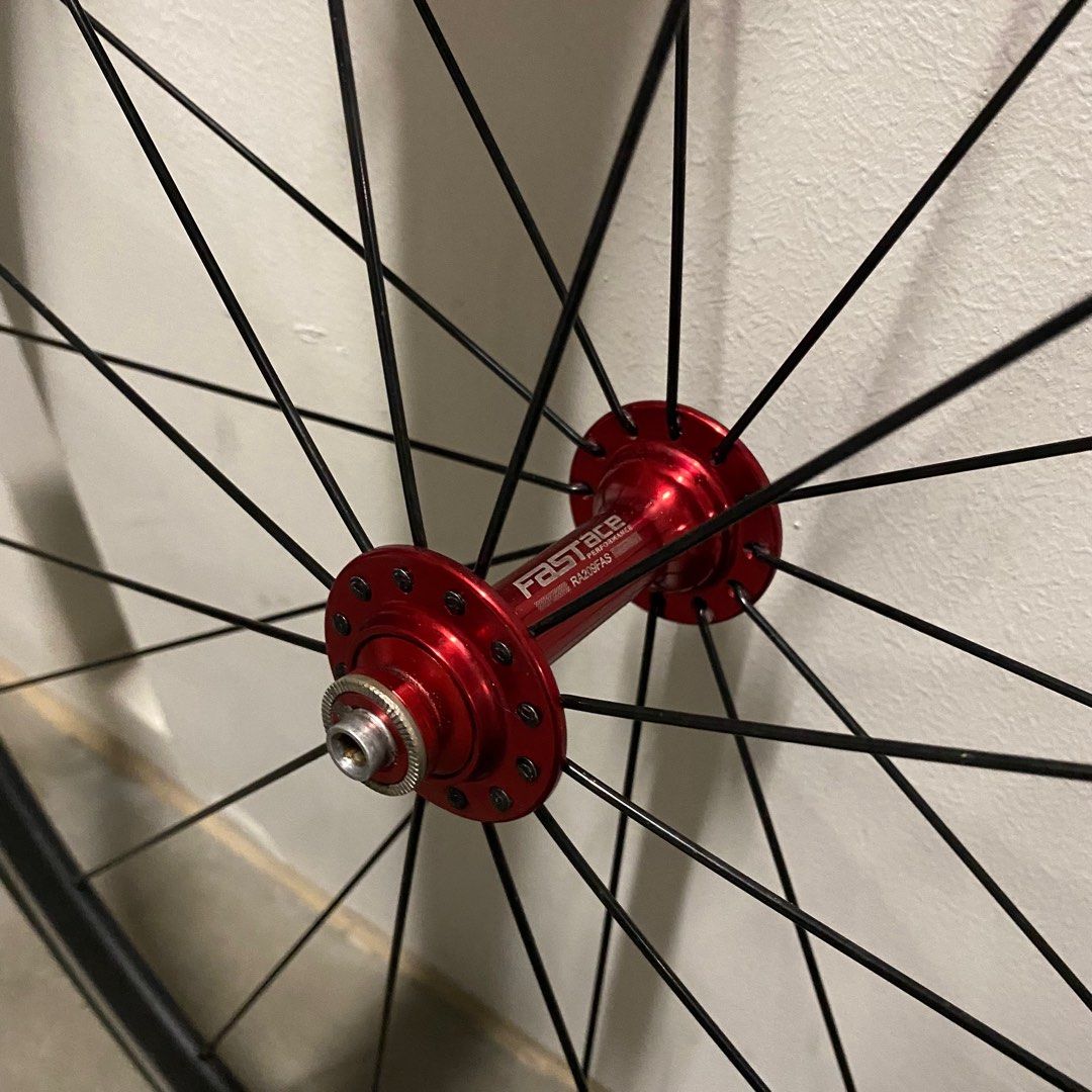 Road Bike rim brake wheelset 700c 11 speed, Sports Equipment, Bicycles