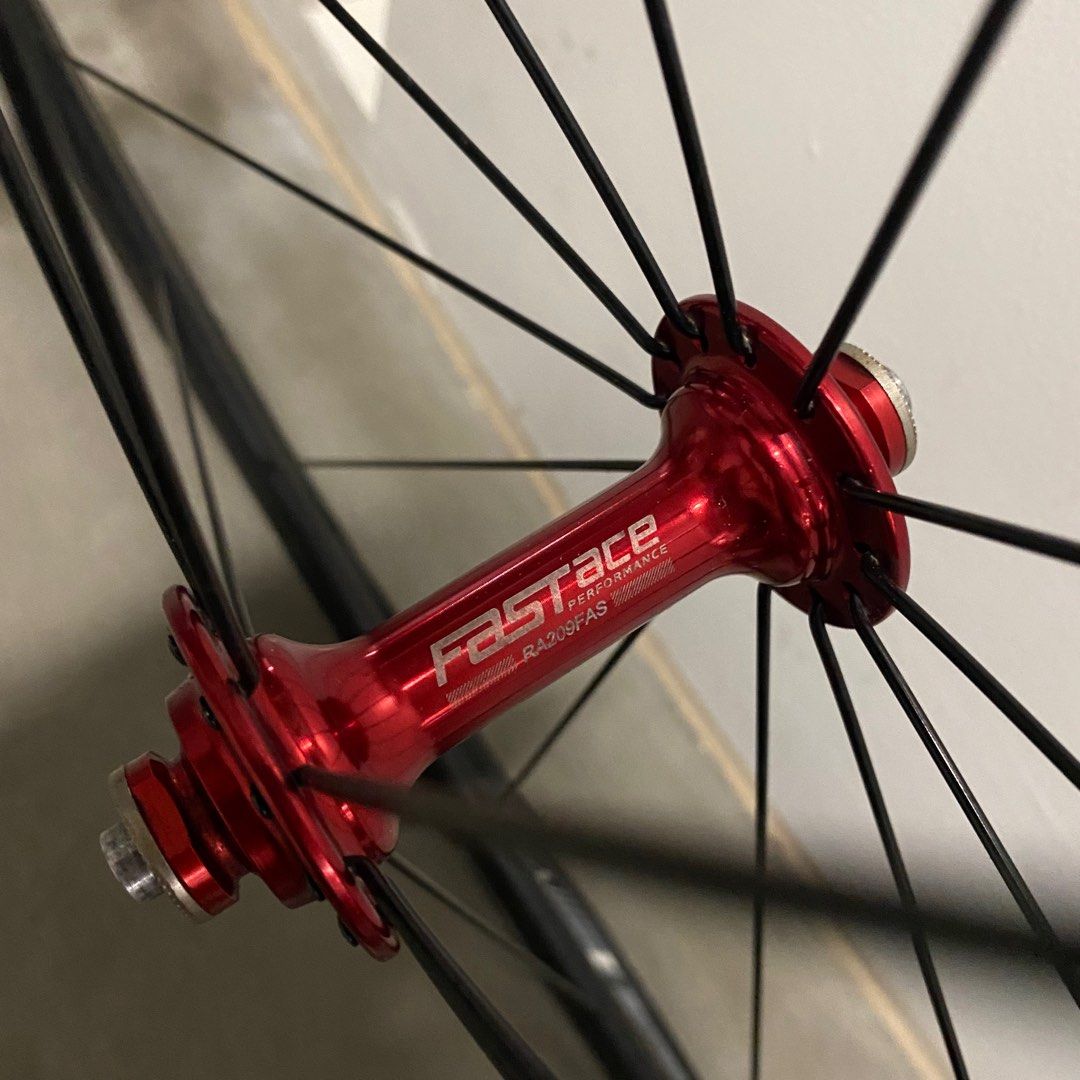 Road Bike rim brake wheelset 700c 11 speed, Sports Equipment, Bicycles