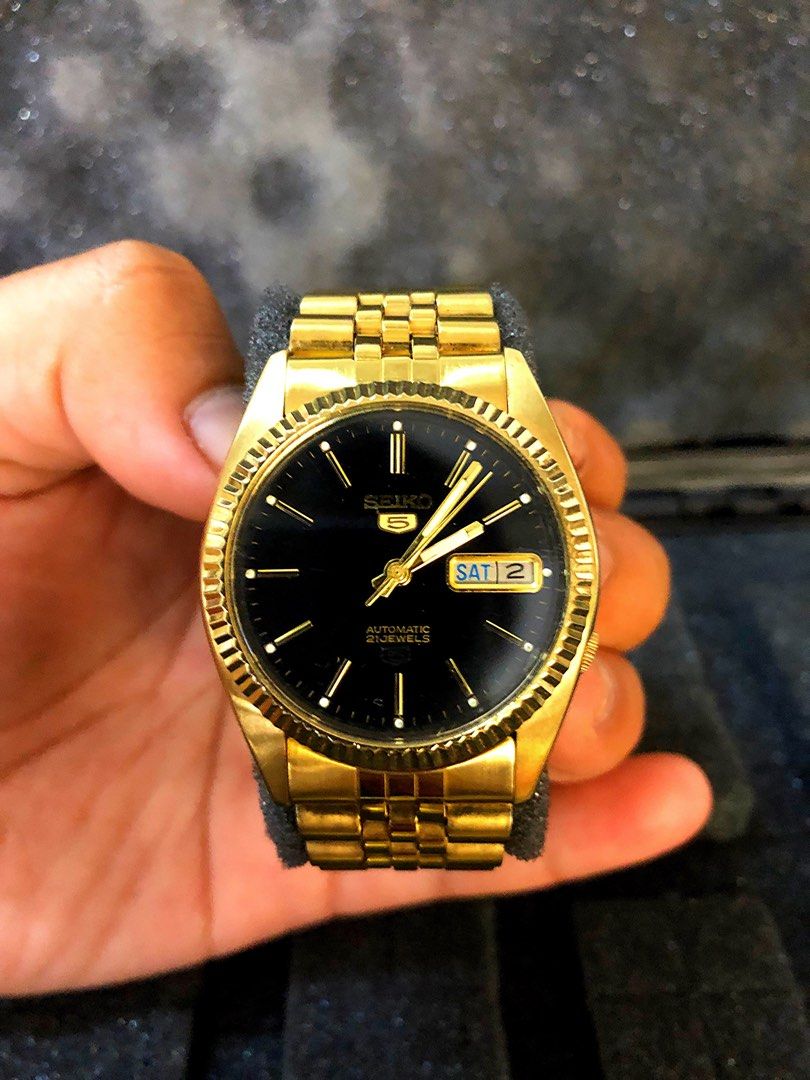 Seiko 5 DayDate Snxj94 Black Dial, Men's Fashion, Watches & Accessories,  Watches on Carousell