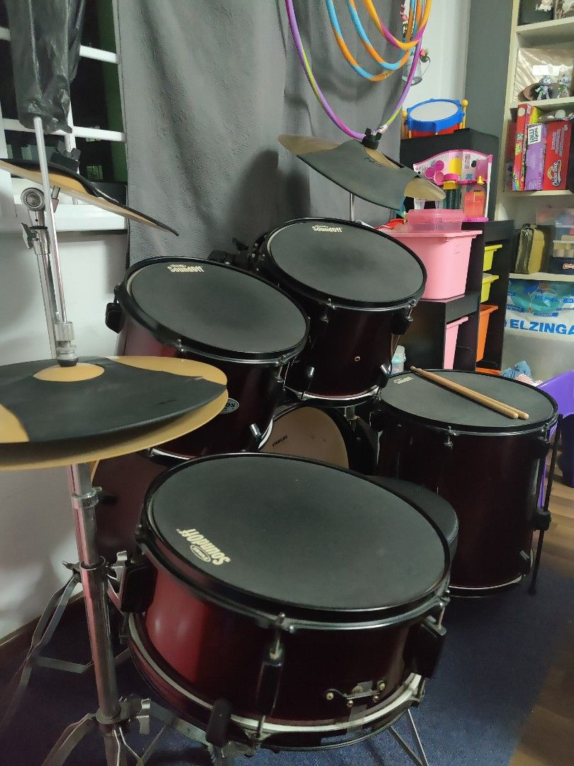 Selling my used drum set, Hobbies & Toys, Music & Media, Musical