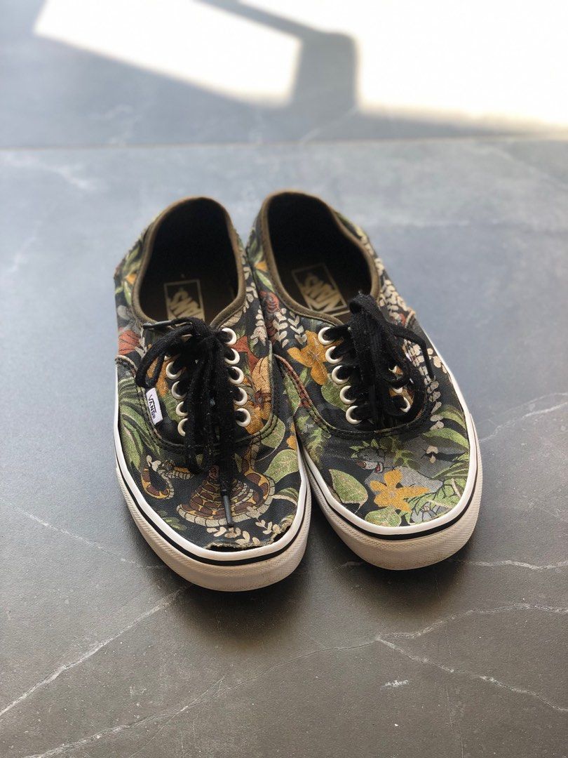 Sepatu vans x disney original 100 size 38.5 Fesyen Wanita