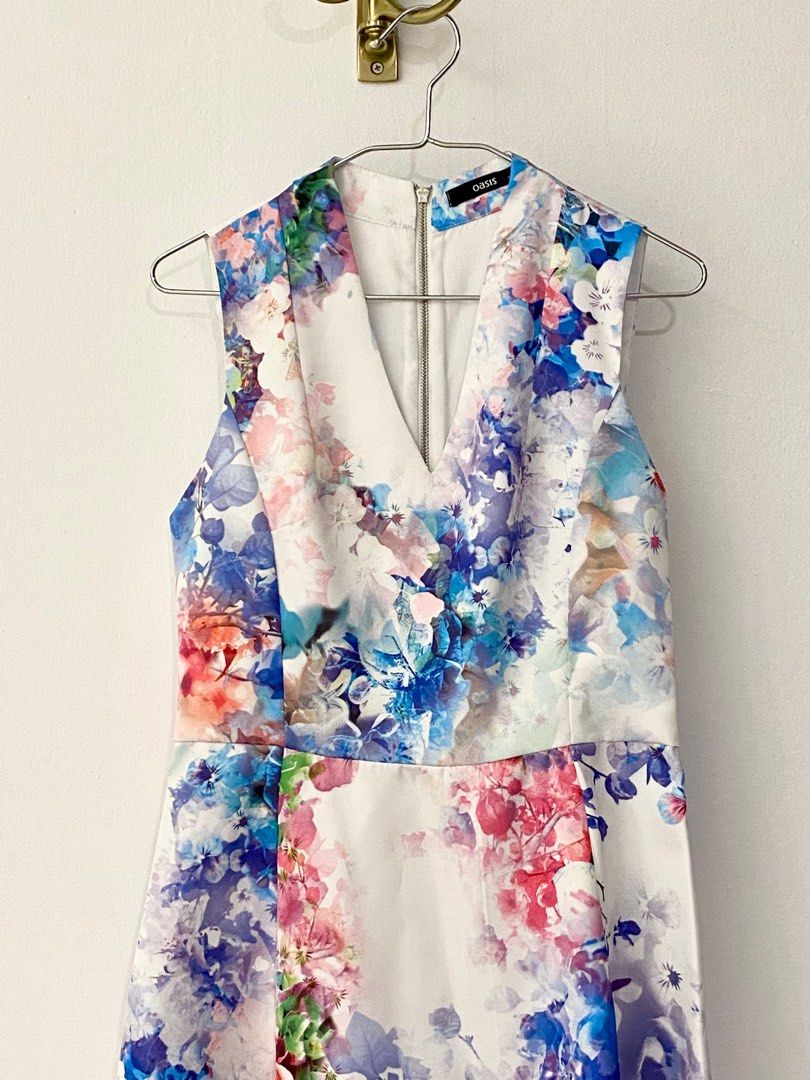 Oasis blue rose dress top