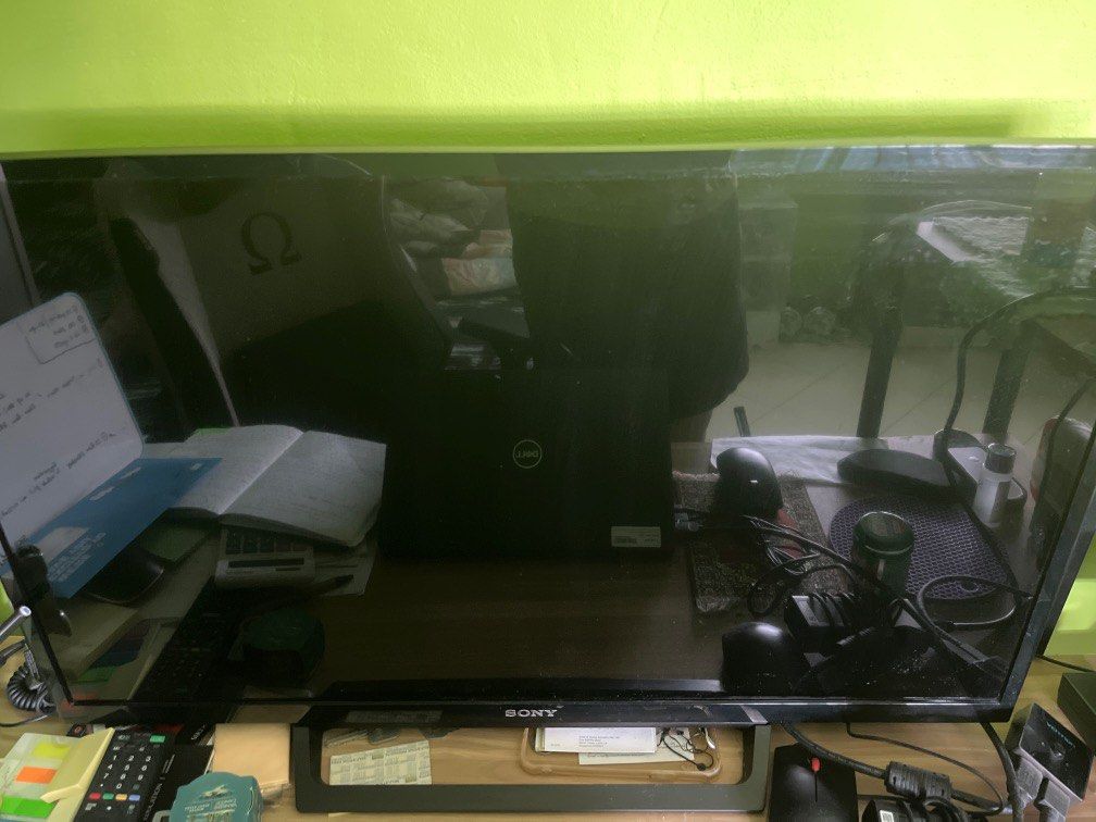 Sony Bravia 32 inch led tv (good for switch, ps5, ps4), TV & Home