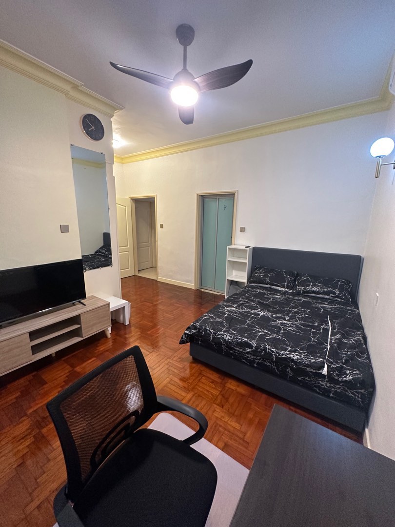 (Category: ) located in . Submitted by npsk07 (Listing ID 1204414078, Image 1). Description: .