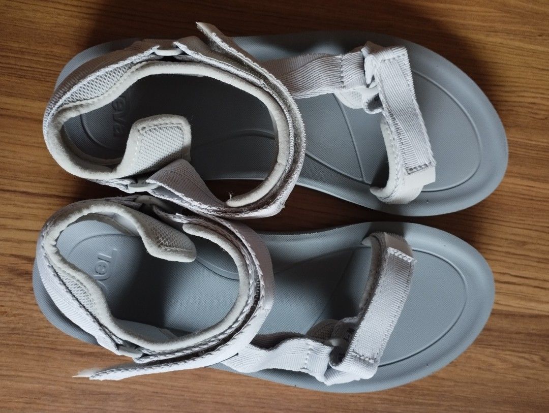 tevas near me mens