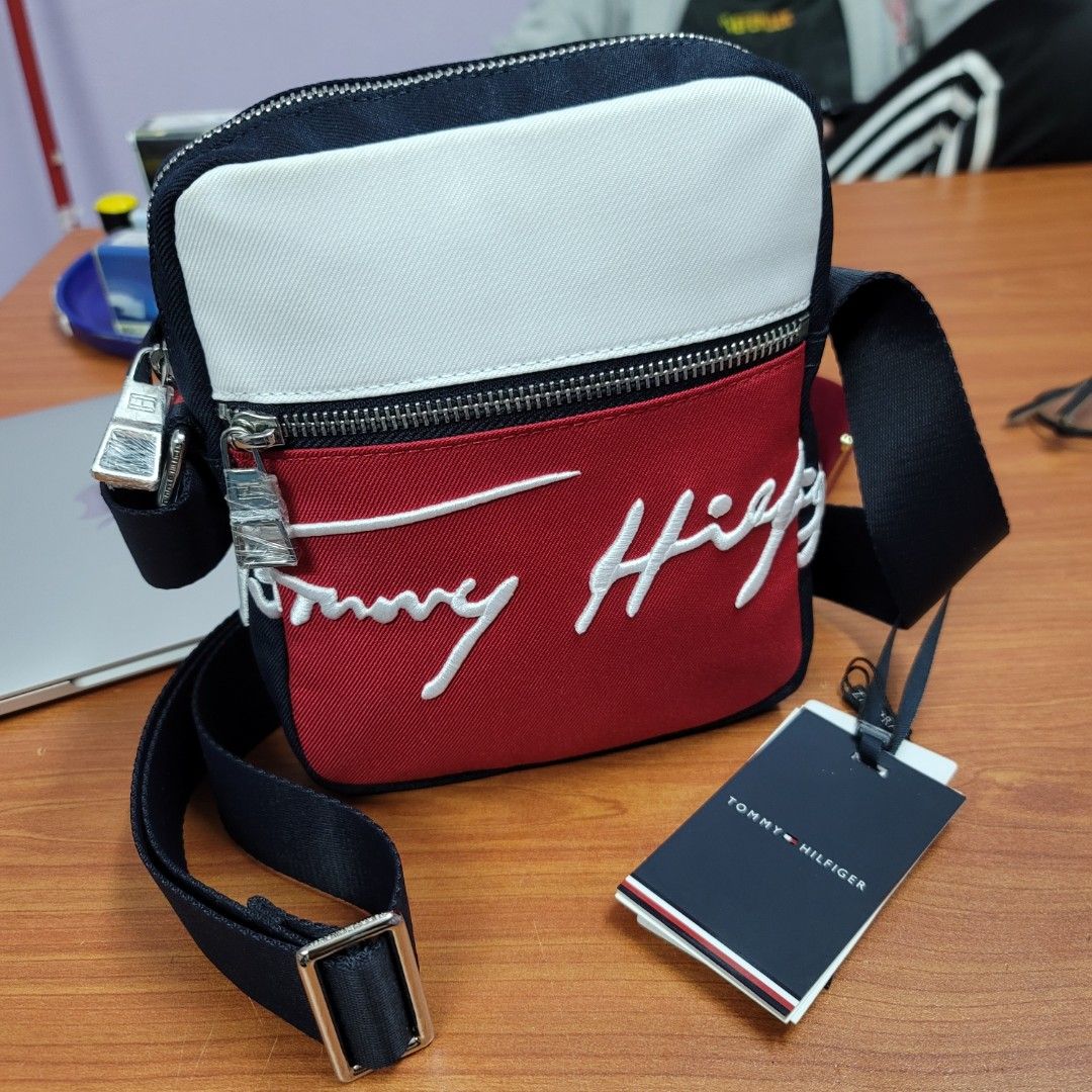 Tommy hilfiger signature crossbody outlet bag