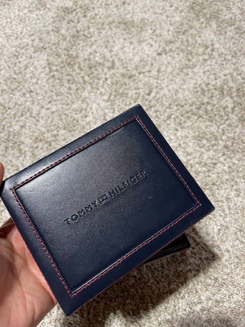 Tommy hilfiger 2025 trifold wallet