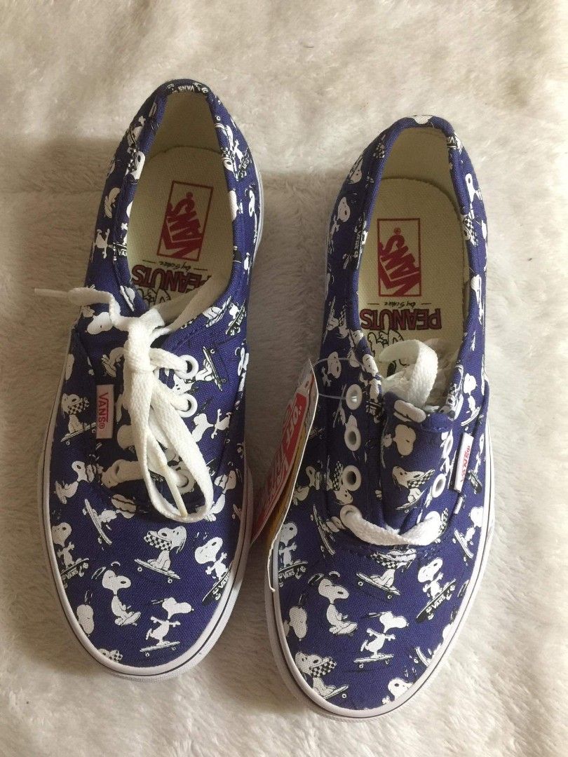 Vans store peanuts blue