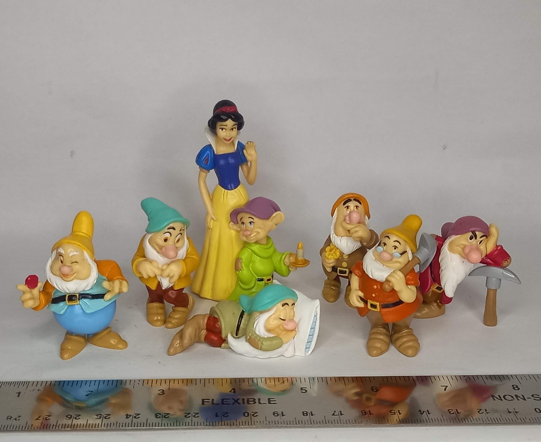 Vintage Original Disney Store Snow White and the Seven Dwarfs ...