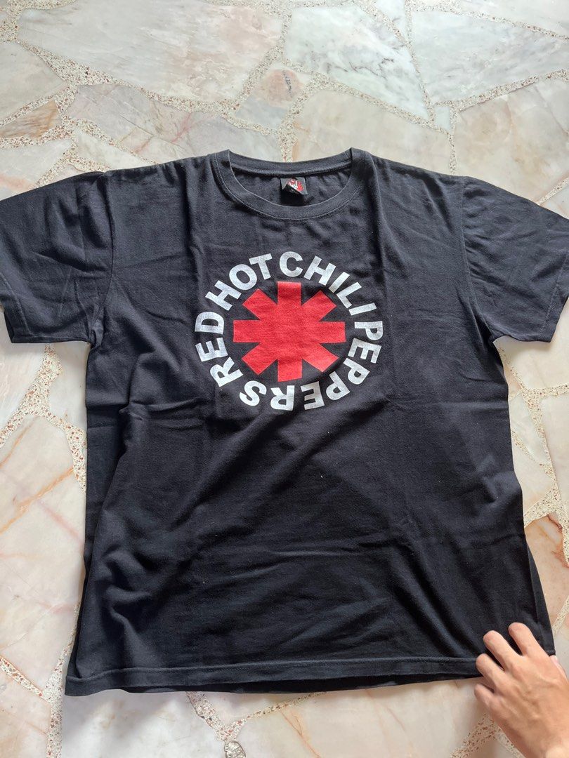Vintage Red Hot Chilli Peppers Band Tee, Men's Fashion, Tops & Sets