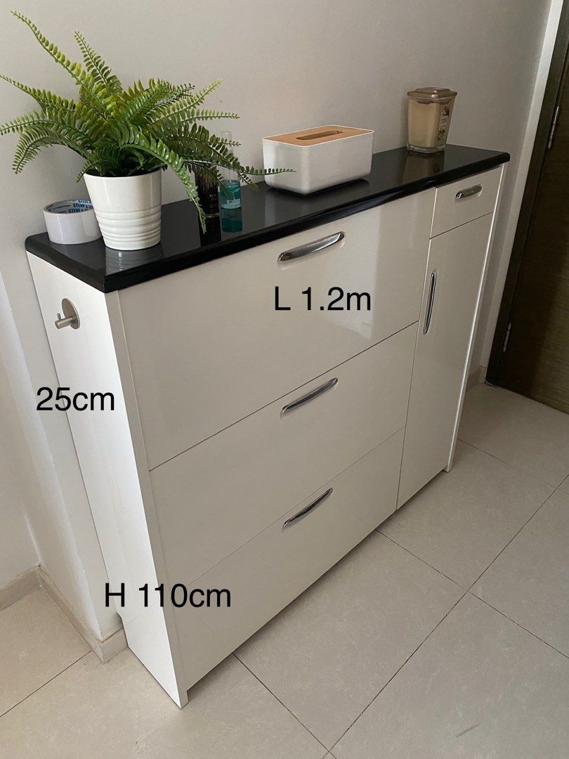 White gloss deals shoe rack