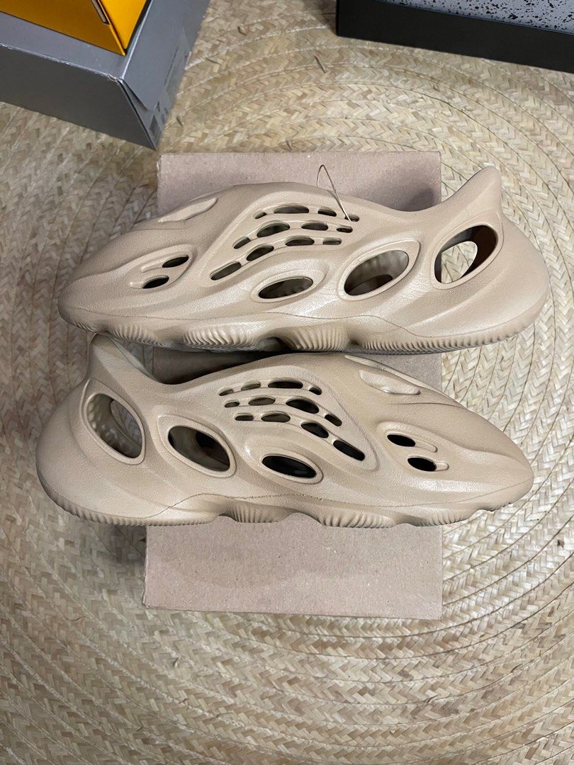 yeezy ochre foam runner