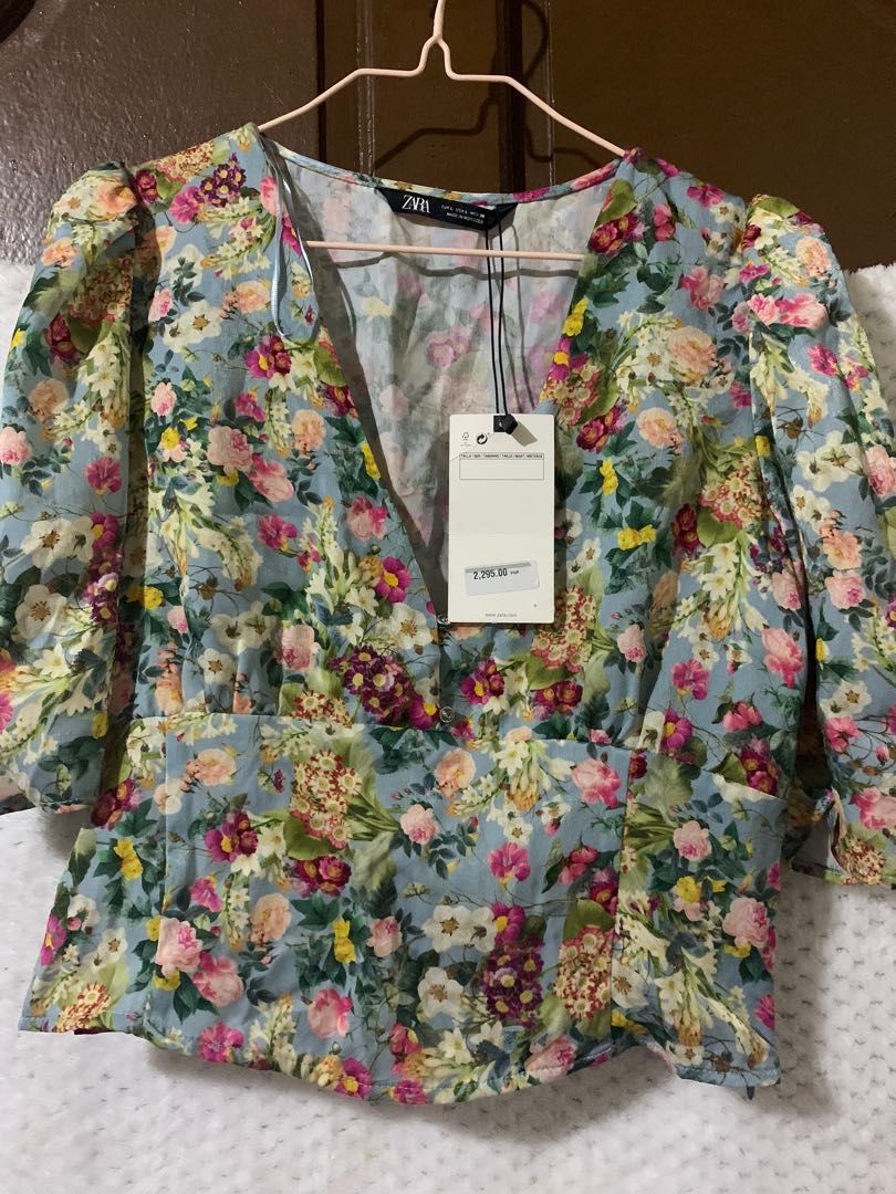 Zara Floral Blouse, Women's Fashion, Tops, Blouses on Carousell