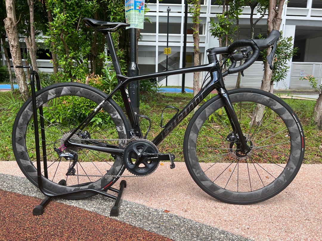 2022 Giant TCR Advanced Pro Disc Custom Frameset Size M Sports