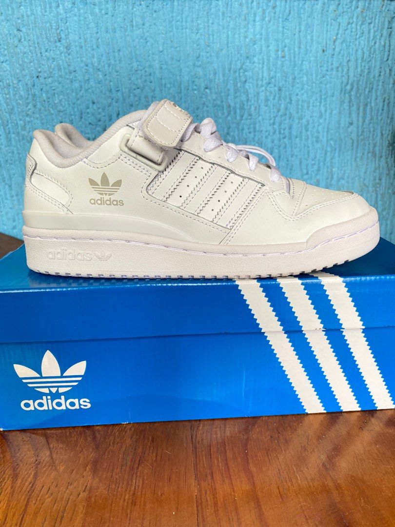 Adidas Forum Low, Women's Fashion, Footwear, Sneakers on Carousell