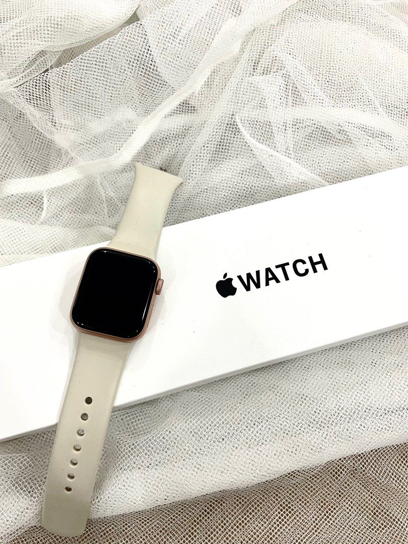White apple watch on sale with rose gold band