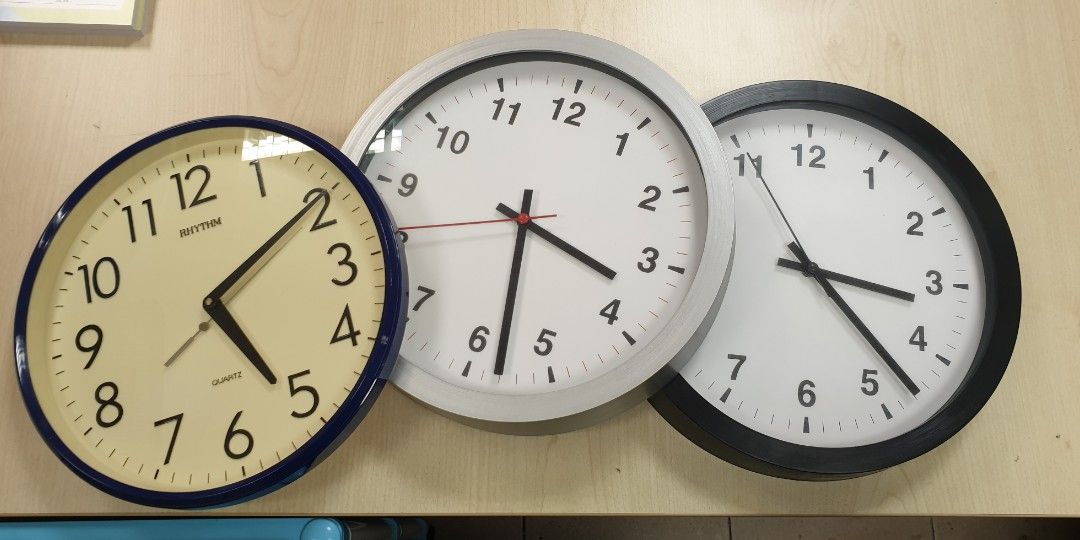Wall Clock Direction As Per Vaastu Shastra Find Out Why