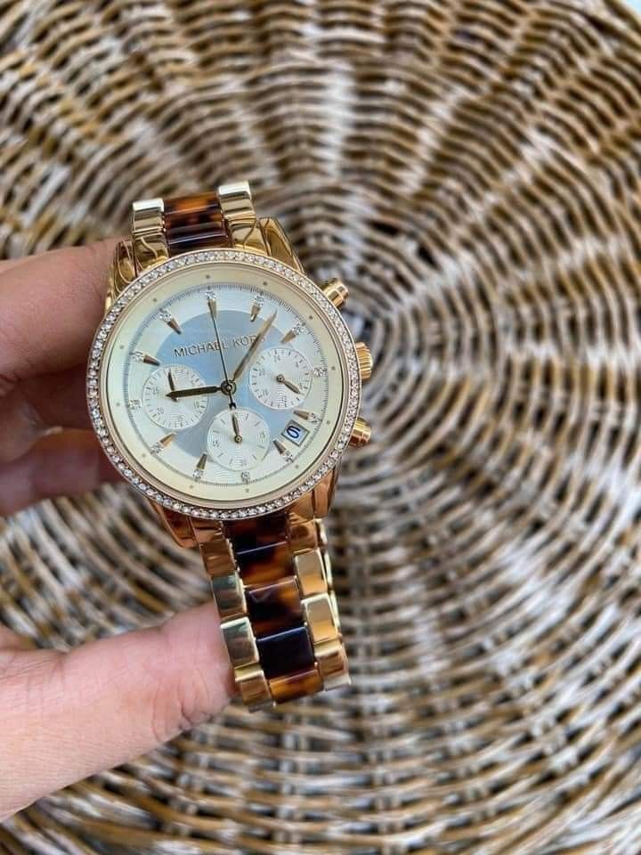 AUTHENTIC MICHAEL KORS WATCH FOR WOMEN Women s Fashion Watches Accessories Watches on Carousell