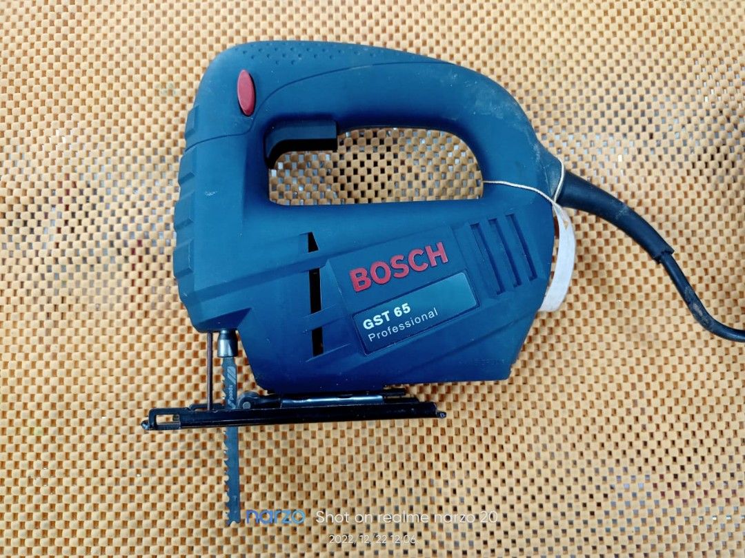 BOSCH JIGSAW GST65, Furniture & Home Living, Home Improvement