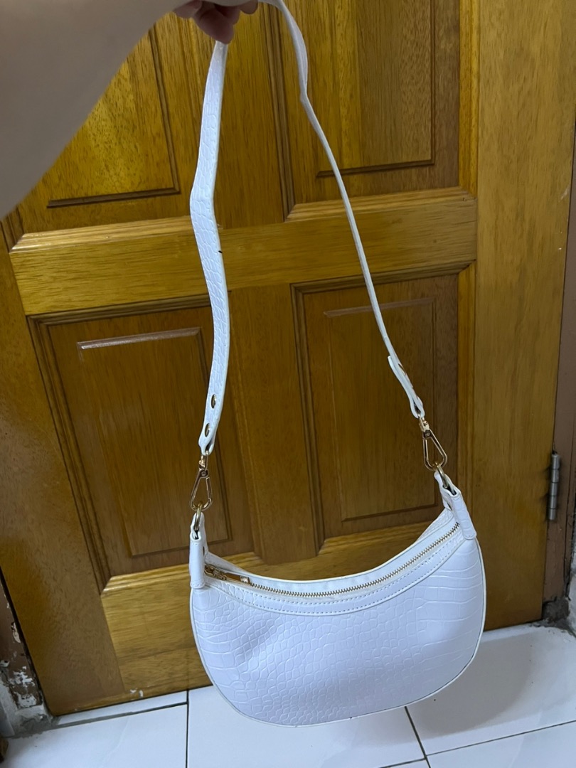 Brand New Crossbody Bag White, Women's Fashion, Bags & Wallets, Cross