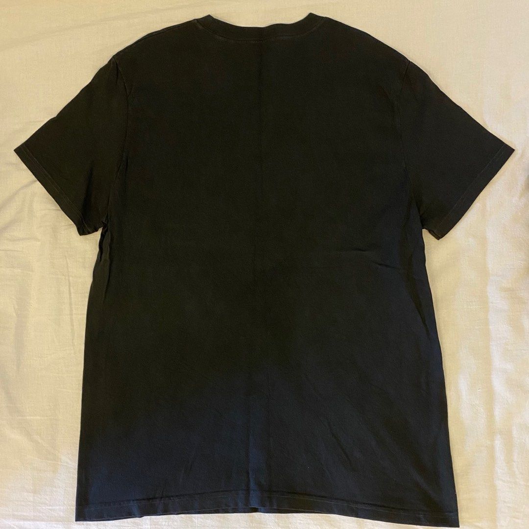 Brandy Melville Oversized Graphic Black Tee, 女裝, 上衣, Tshirt Carousell