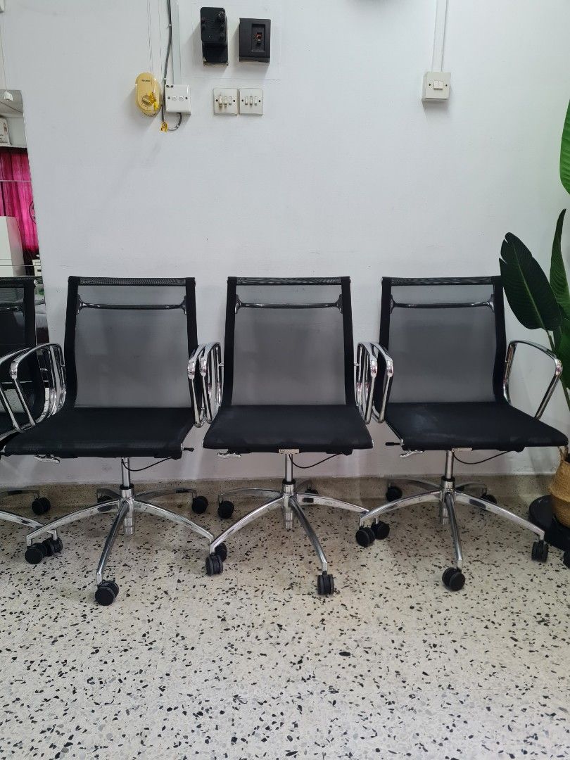 Dice brand chair store