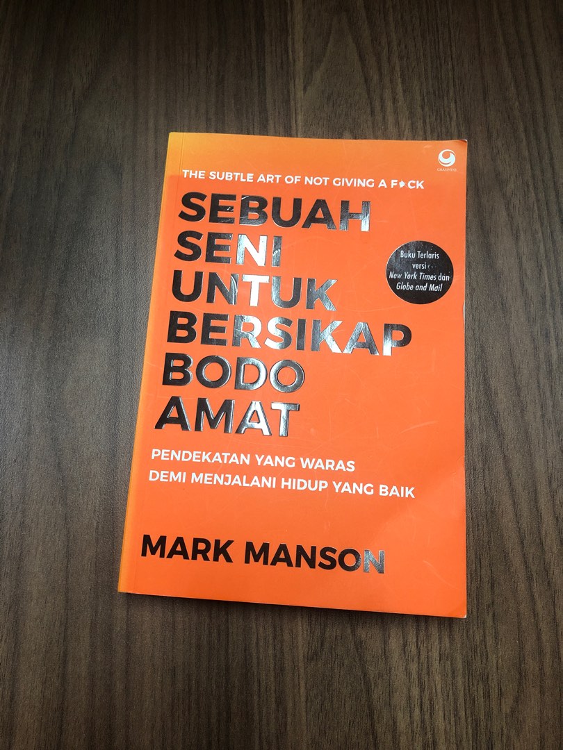 Buku Book Non Fiksi Sebuah Seni untuk Bersifat Bodo Amat, Buku & Alat