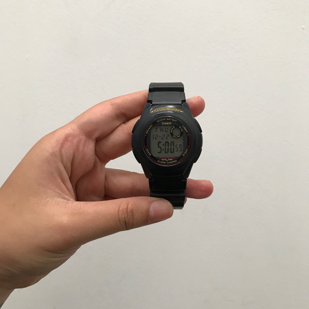 Casio Iluminator, Fesyen Pria, Jam Tangan di Carousell