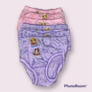 Celana dalam anak perempuan