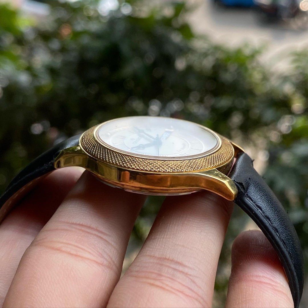 Chairos la on sale nouvelle watch price