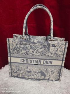 (Category: ) located in . Submitted by livewithBAGS (Listing ID 1204799900, Image 1). Description: .