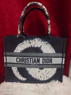(Category: ) located in . Submitted by livewithBAGS (Listing ID 1204800141, Image 1). Description: .
