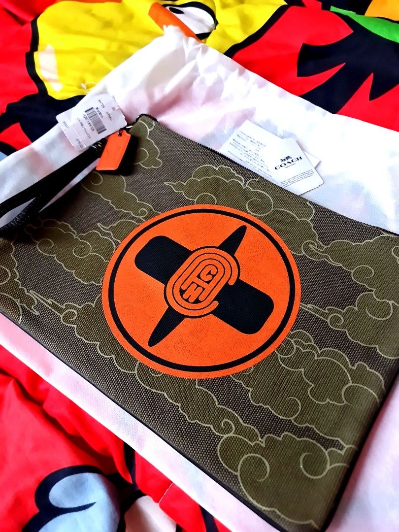 Coach x Naruto Limited Edition Kaki Green Clutch/Pouch Bag., Luxury
