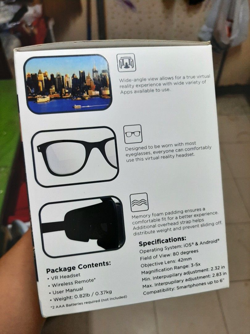 Cynoculars VR (Virtual Reality) Headset with Remote White abd Black (Category: Headphones & Headsets) located in Cebu City. Submitted by ceb_mumma (Listing ID 1204804170, Image 2). Description: Never used. Price is negotiable but not too far off. Shipping not included to the price above. Hype Cynoculars VR Black and white Remote and Lens.