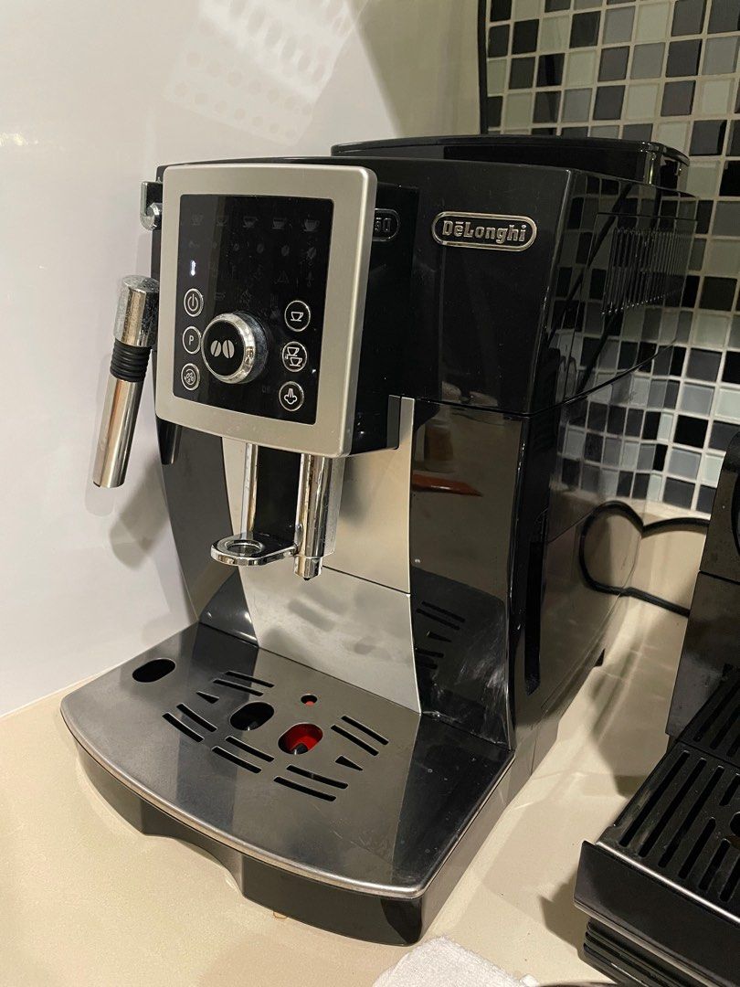 Delonghi Magnifica S Espresso Machine ECAM23260SB