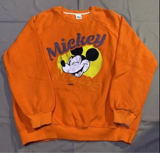 DISNEY CREWNECK SWEATSHIRT ORIGINAL not uniqlo zara