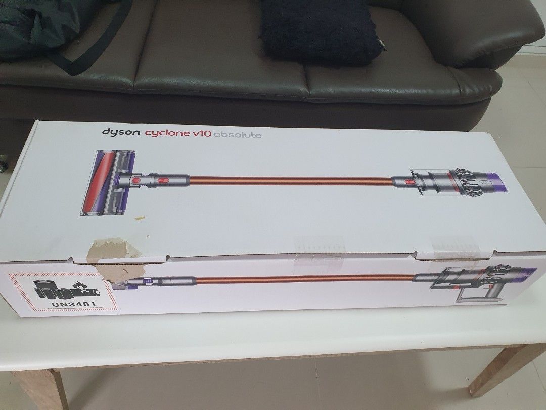 Dyson Cyclone V10 Absolute + Harvey norman warranty until 2025, TV