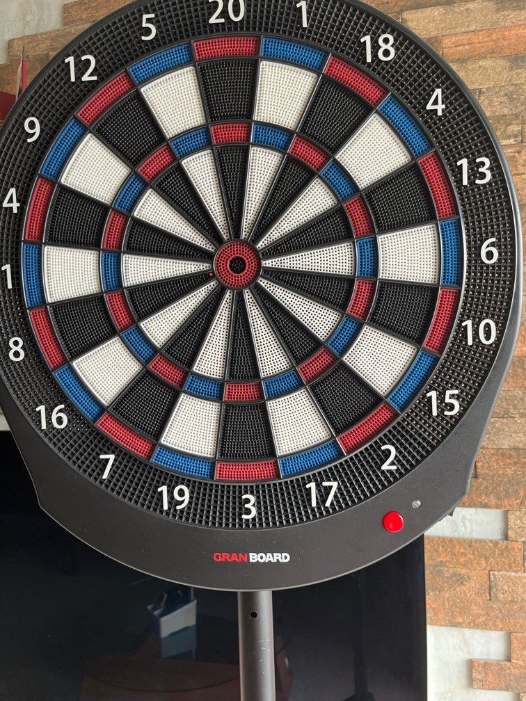 Electronic Dart Board and stand (GRAN BOARD), Sports Equipment, Other