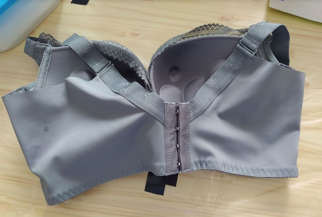Fallsweet Push Up bra Size:38D Condition: 9.5/10, Women's Fashion, New  Undergarments & Loungewear on Carousell