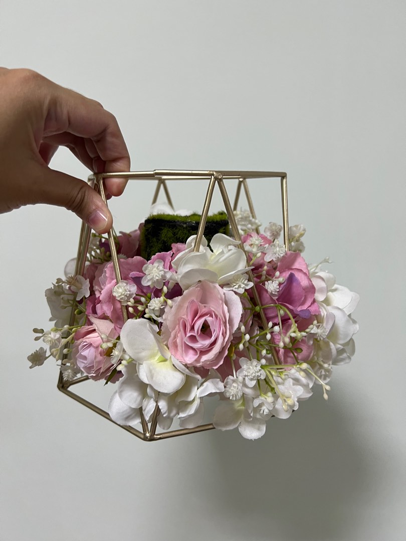 Flower Arrangement for engagement, Hobbies & Toys, Stationery & Craft