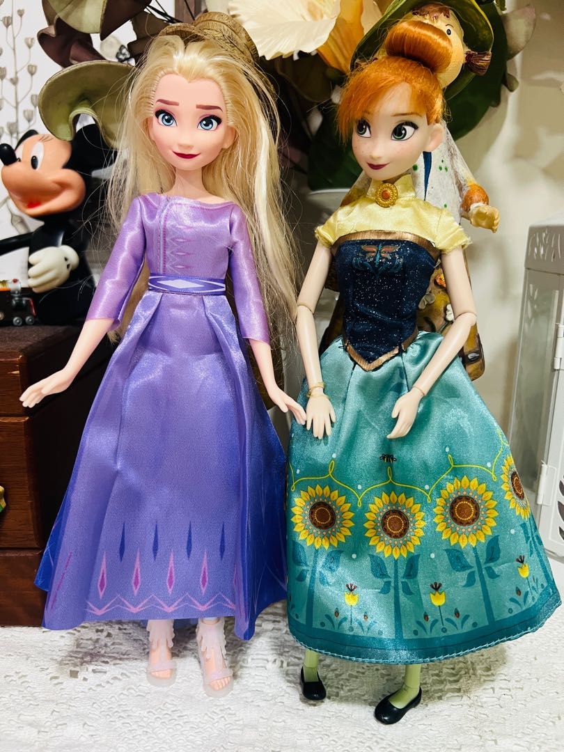 Frozen Elsa and Anna toy, Hobbies & Toys, Toys &